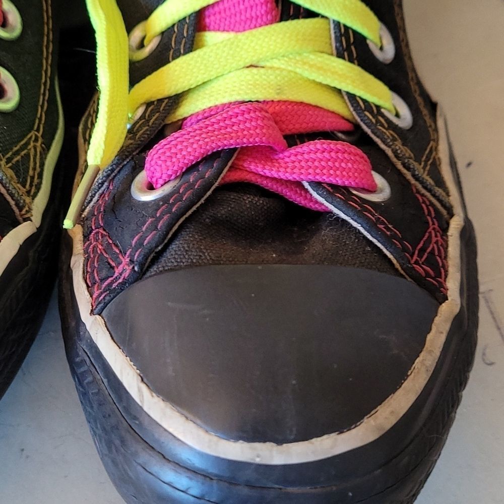 Converse High Tops - Picture 4 of 10